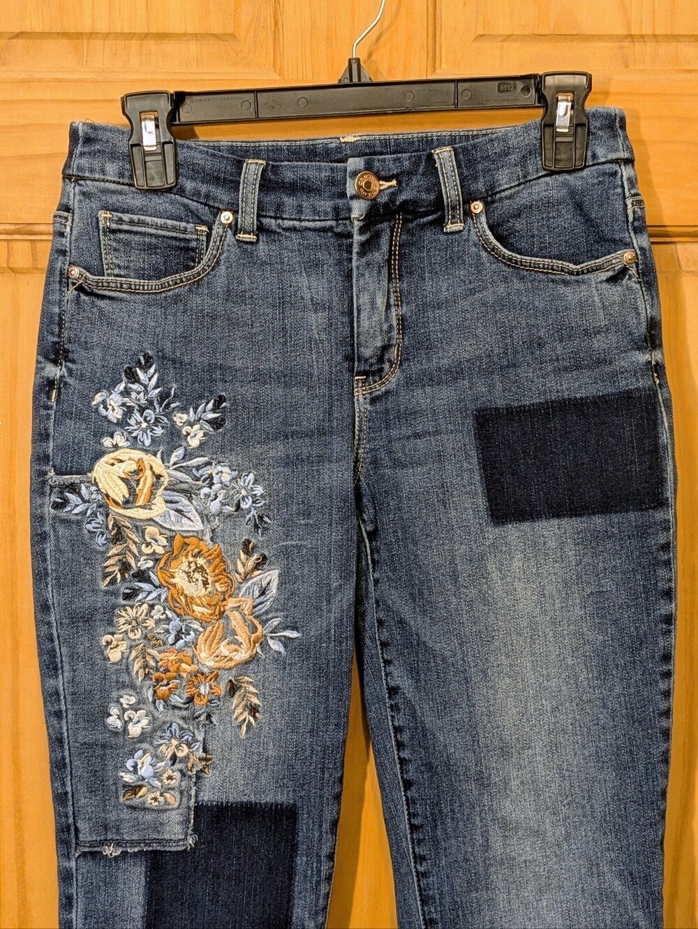 Chico’s Embroidered Jeans Sz 000/XS Floral Patchwork Ankle Stretch Blue Boho